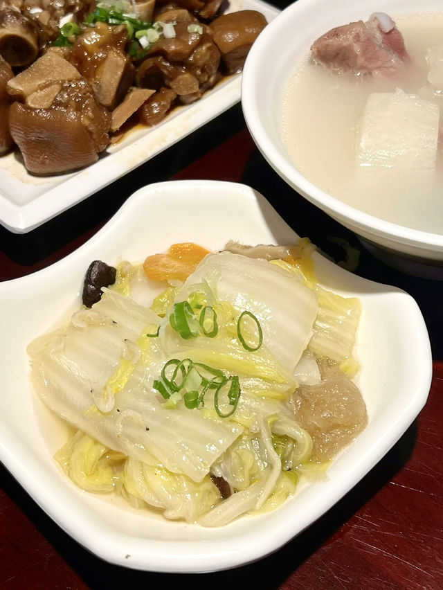 外國朋友來台北必吃02「大稻埕魯肉飯」