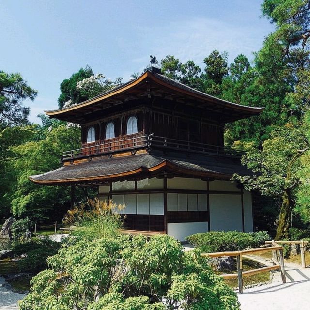 은각사 (Ginkaku-ji) – 은빛의 평화로움