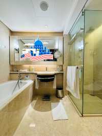 🛀 Enjoy a soak at Shangrila Kuala Lumpur 