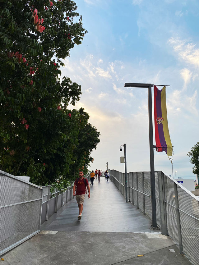 National flag on the bridge!! Let’s celebrate the National Day ❤️