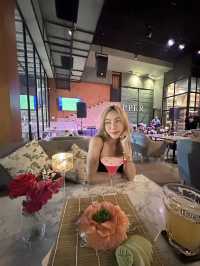 Upper Bar & Restaurant UD TOWN 🥂