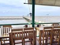 ร้านอาหารขอบฟ้า ลาตะวัน จ. สมุทรปราการ