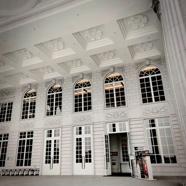 🎨 台南歐洲錯覺 • 藝術與展覽殿堂 • 奇美博物館 🏛️