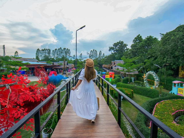 คาเฟ่ริมน้ำซุ้มส่วนตัวสวนแฟนตาซี ขอนแก่น