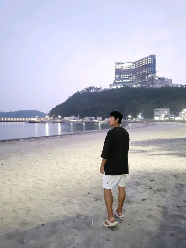 한적하고 걷기좋은 설리해수욕장