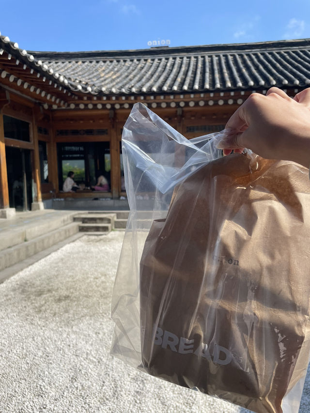 【韓国カフェ】韓屋をリノベーションした映えパン屋🥖