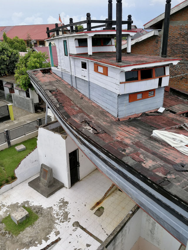 Aceh’s Unforgettable Landmarks: A Travel Checklist of History and Survival