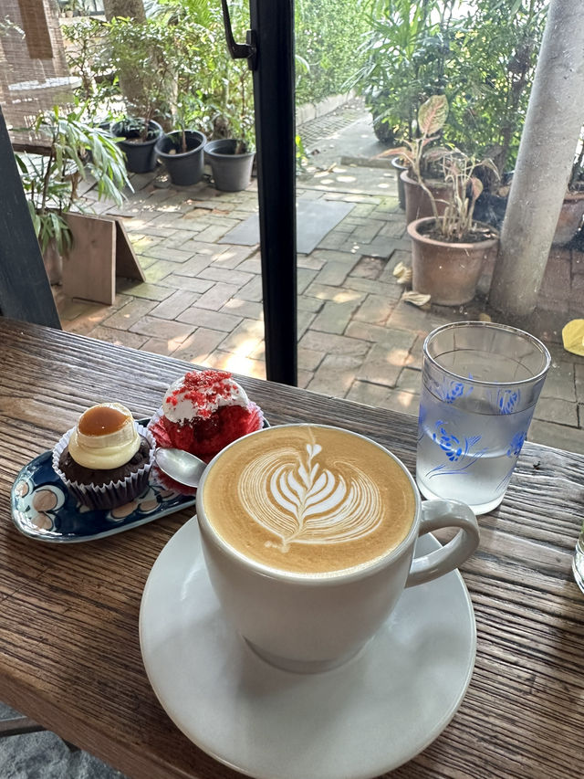 📍Jun Jun Cafe ร้านกาแฟที่คัพเค้กอร่อยมาก