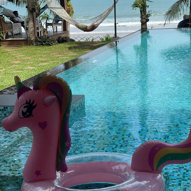 พาครอบครัวพักผ่อนทะเลปราณ🌊🏞️