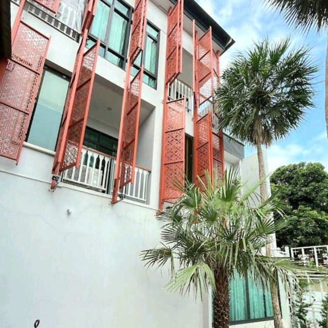 Villa Mahaphrom Hotel