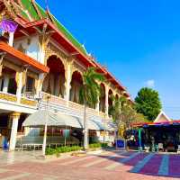 สักการะสิ่งศักดิ์สิทธิ์วัดราษฎร์ศรัทธา