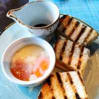 Free Flow Bubbly For Breakafsat at No. 11
