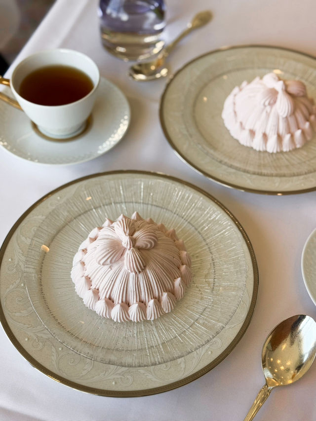 Marron Chantilly Strawberry🍓 in Ginza Sky Lounge