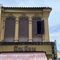 มือเยี่ยม Phuket Old Town Cafe 
