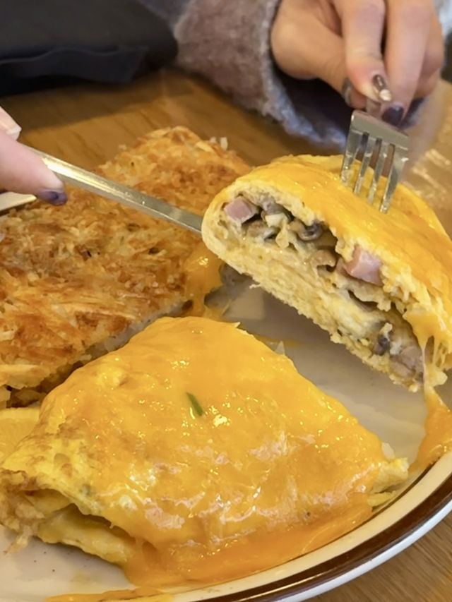 Recharge your energy with a wonderful brunch🥞