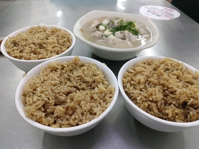Lets Doscover Best Pork Soup located At Batupahat 