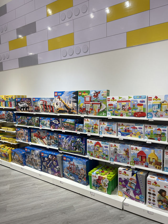จะวัยไหนก็ยังรัก Lego 🩷 @One Bangkok