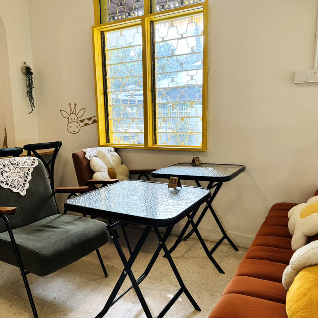 A Splash of Sunshine at Yello Cafe