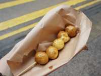 Hong Kong on Foot: Iconic Landmarks and Flavorful Streets
