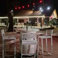 SEASIDE DINING AT SAND'S BEACH CAFE, PANTAI BALOK