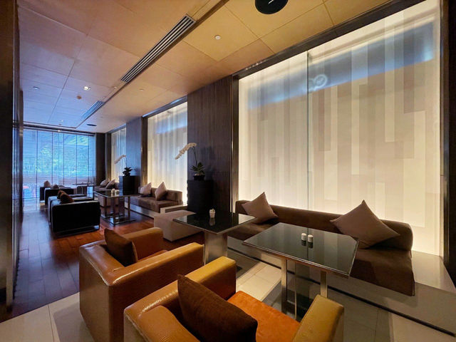 Luxury hotel lounge in Bangkok!