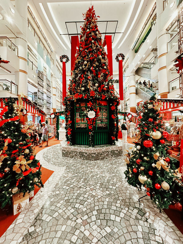 A Classic & Grand Christmas at Bangsar Shopping Center! 🎄✨