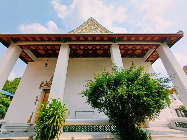 泰國曼谷市中心著名古跡皇家寺廟景點：Wat ThepThidaram Worawihan，適合打卡拍照📸冥想
