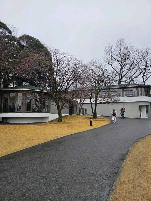 休館前に急げ！