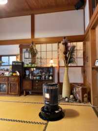 Traveler’s Café Glicine