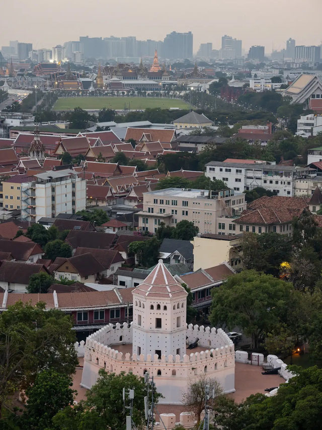 Phra Sumen Fort
