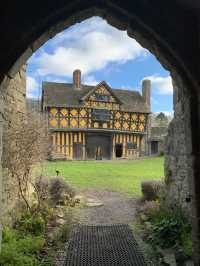 Stokesay Castle