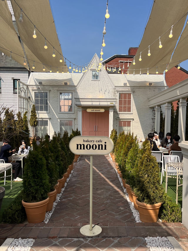 【ソウル】結婚式場のようなカフェ🇰🇷☕️