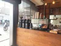กาแฟมิตรไมตรี ร้านกาแฟบรรยากาศดีริมน้ำยวม 