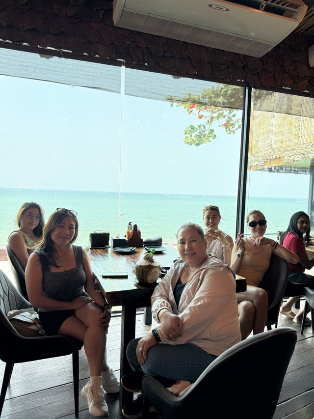 Pattaya’s Enchanting Dining Experience 