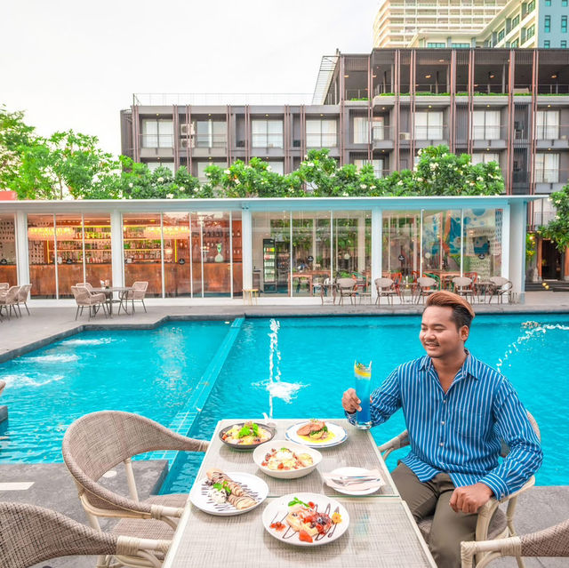 Marine Beach Hotel พัทยา 