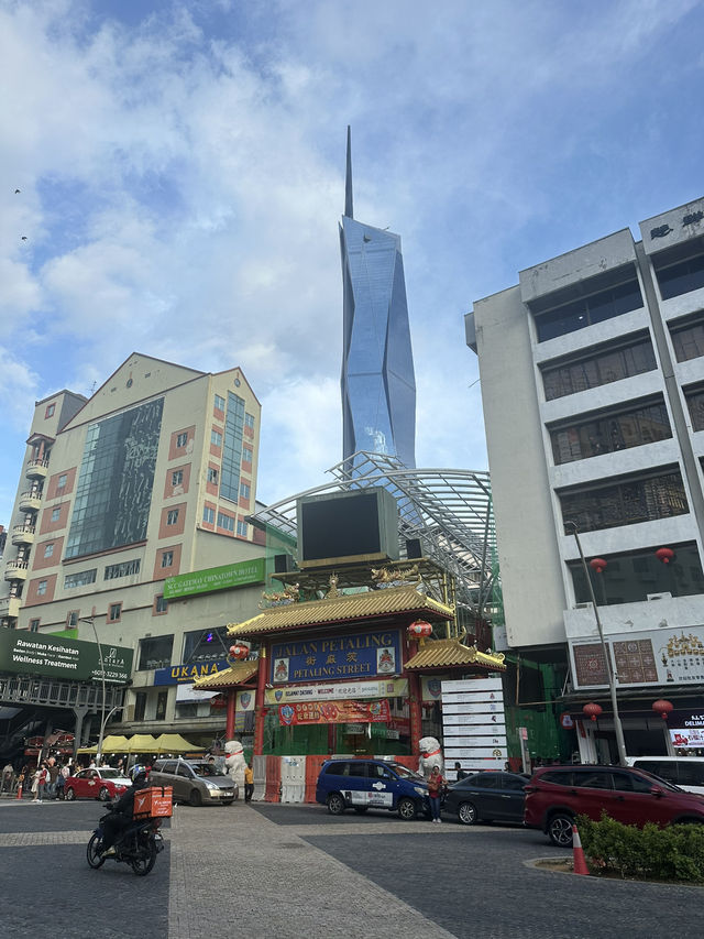 How to get the best of the adrenaline rush and relaxing calm of Kuala Lumpur at the same time?!