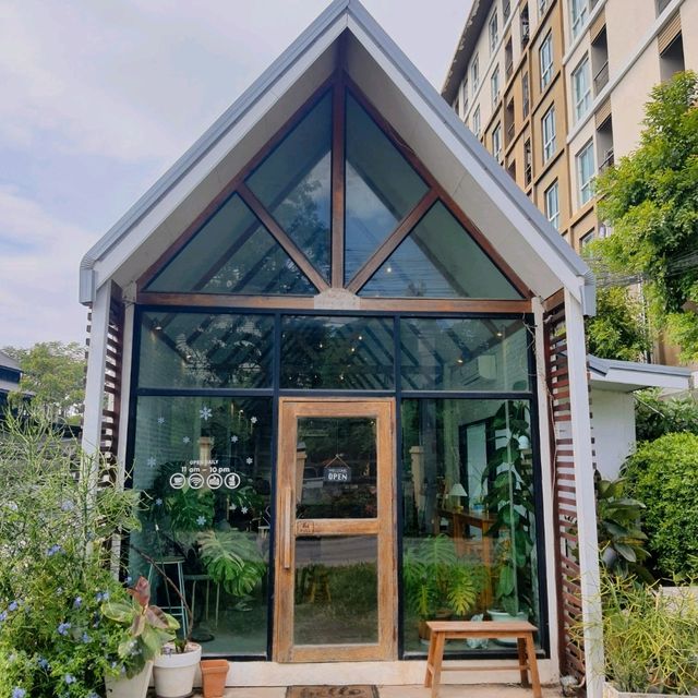 InWhite Café - กังสดาล ขอนแก่น