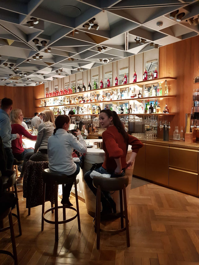 ☕️ Starbucks Reserve Roastery Milan – "커피 그 이상의 경험"