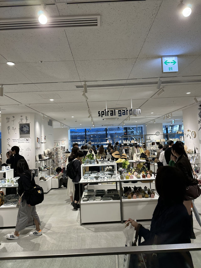 【福岡】福岡にどえらいショッピング施設ができました！