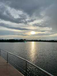 เดินเล่นยามเย็นที่สวนวลัยลักษณ์