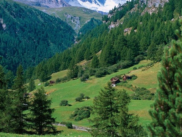Matterhorn (Cervino) Mountain Hiking