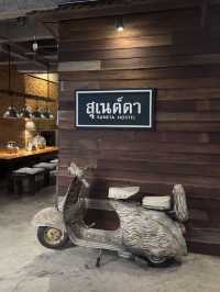 📌 ขอรีวิวโฮสเทลใกล้ประตูท่าเเพ @เชียงใหม่ 🏢