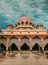 Serenity in Pink: A Peaceful Spring Morning at Putra Mosque