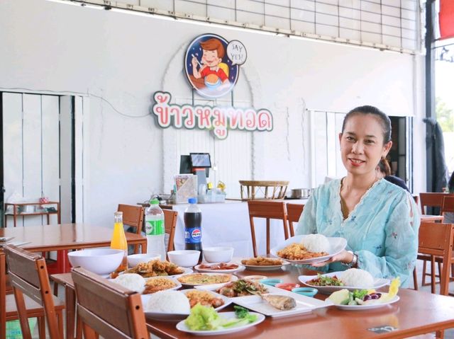 ข้าวหมูทอด Sayyes