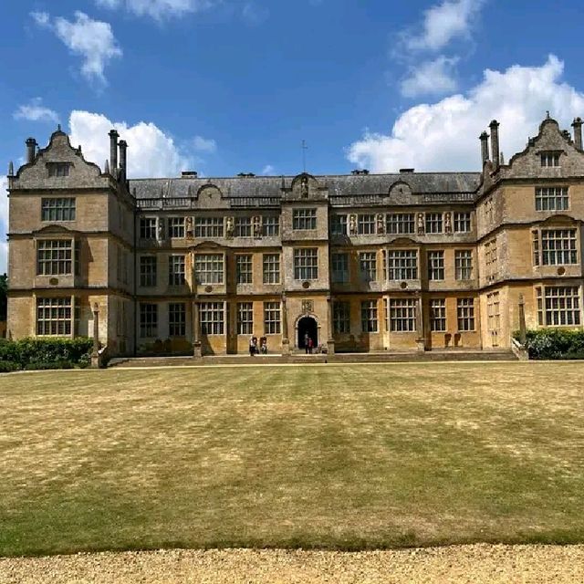 Montacute House – A Timeless Elizabethan Treasure in Somerset