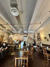 Estelle Bagel Cafe: Where Freshly Baked Perfection Meets Comfort 