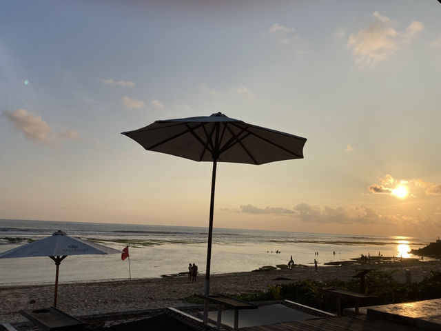 피자한판먹고 공짜로 울루와뚜 비치클럽 즐기기👙🎶