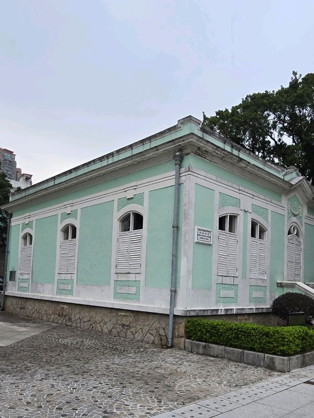嘉模聖母堂及龍環葡韻