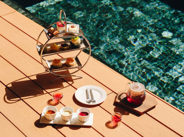 ไปพักผ่อน Pool Villa ริมแม่น้ำแควน้อยกันไหม?