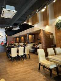 AnMour Café – Eco Botanic: Western Comfort Food in a Cozy Setting